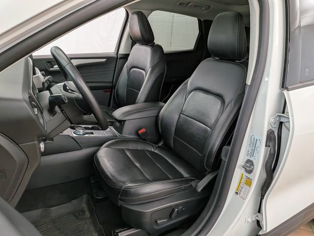 Certified 2022 Ford Escape SEL w/ Technology Package AWD/4WD image 12