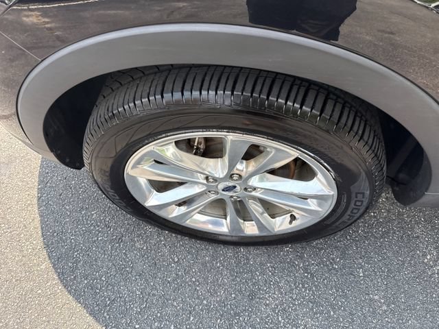 Certified 2019 Ford Explorer XLT w/ Equipment Group 202A AWD/4WD image 21