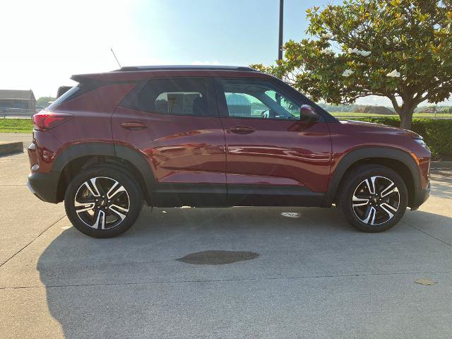Used 2025 Chevrolet TrailBlazer LT w/ Convenience Package AWD/4WD image 7