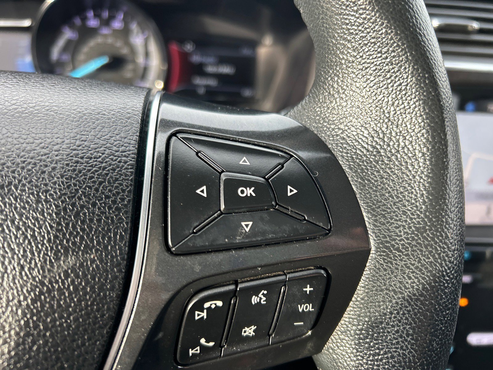 Certified 2019 Ford Explorer Limited w/ Class III Trailer Tow Package image 28