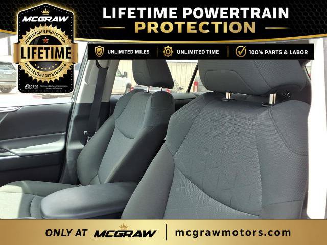 Used 2025 Toyota RAV4 XLE AWD/4WD image 12