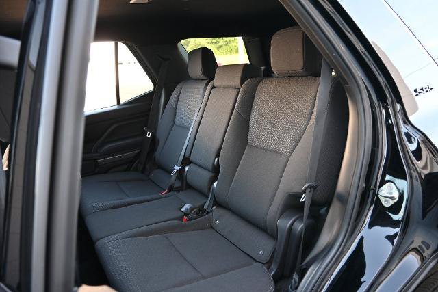 Used 2025 Toyota 4Runner SR5 AWD/4WD image 25