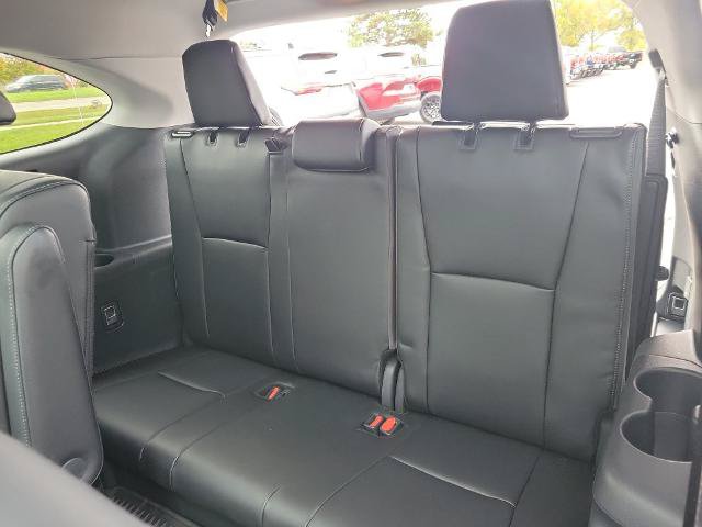 Used 2025 Toyota Highlander Platinum AWD/4WD image 27
