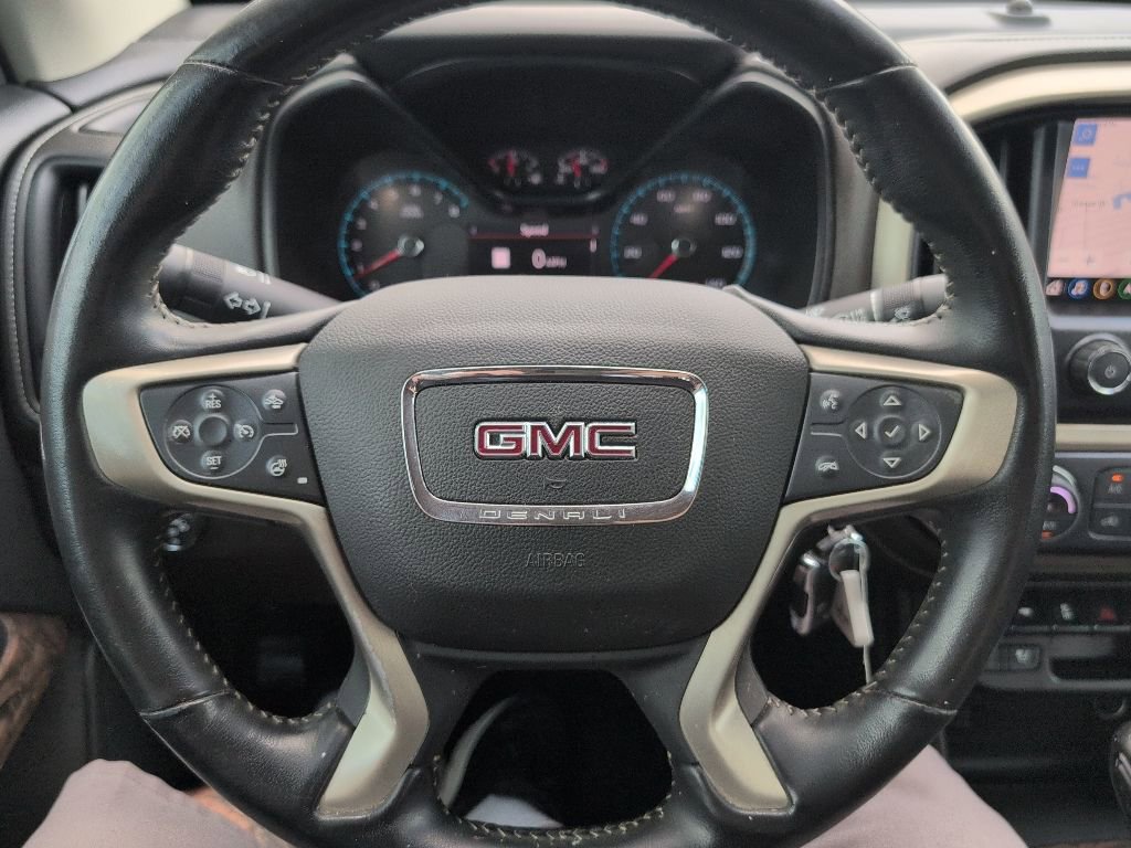 Used 2022 GMC Canyon Denali RWD image 15