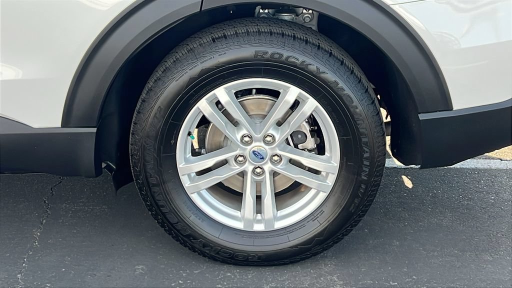 Certified 2023 Ford Explorer XLT RWD image 7