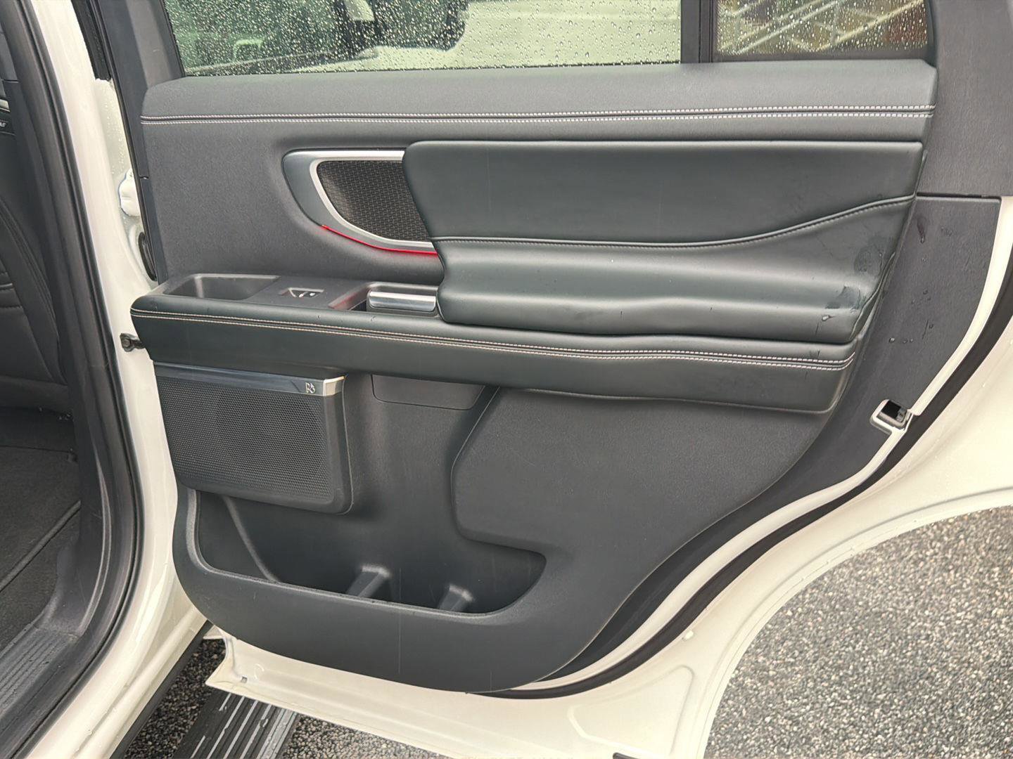 Certified 2025 Ford Expedition Platinum w/ Stealth Appearance Package AWD/4WD image 16