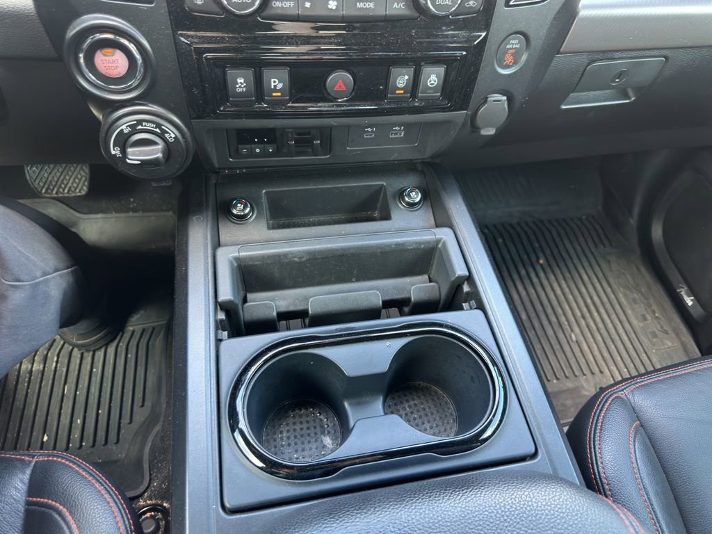 Used 2024 Nissan Titan PRO-4X w/ Pro-4x Convenience Package image 19