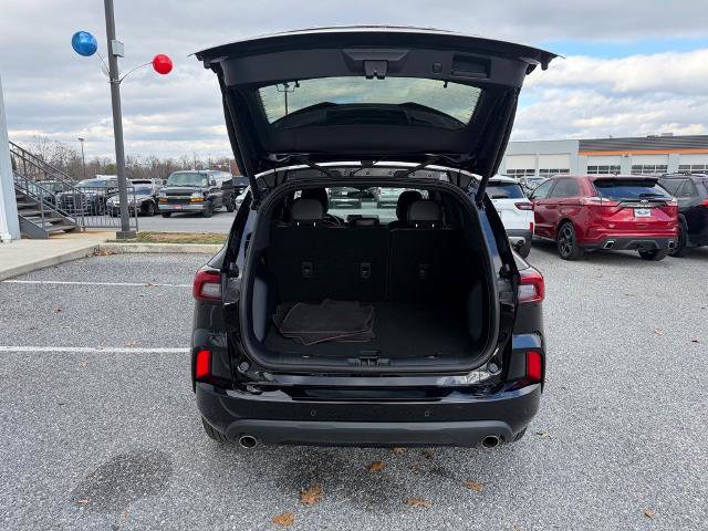 Certified 2023 Ford Escape ST-Line w/ Tech Pack #1 image 9
