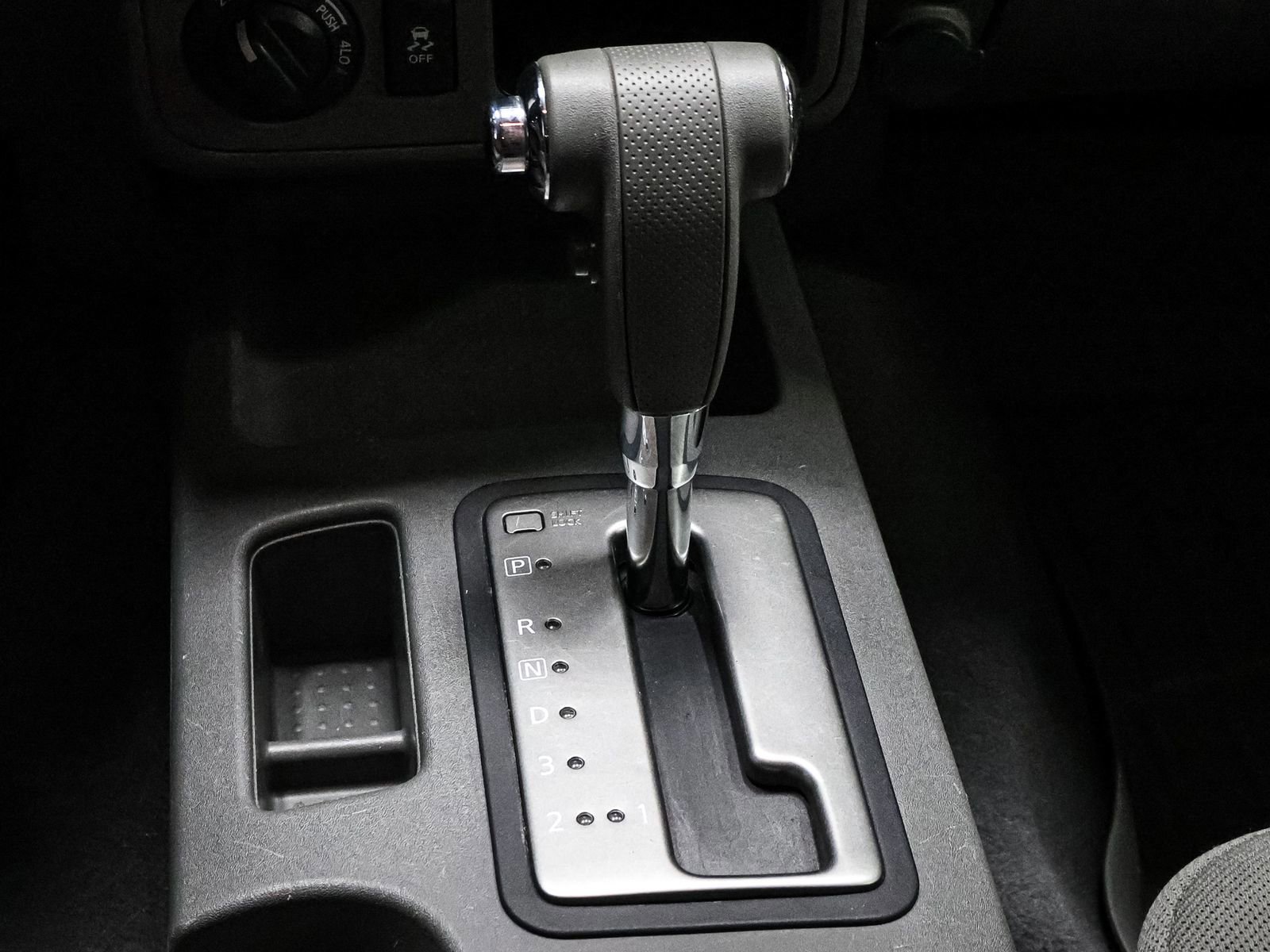 Used 2019 Nissan Frontier SV image 25