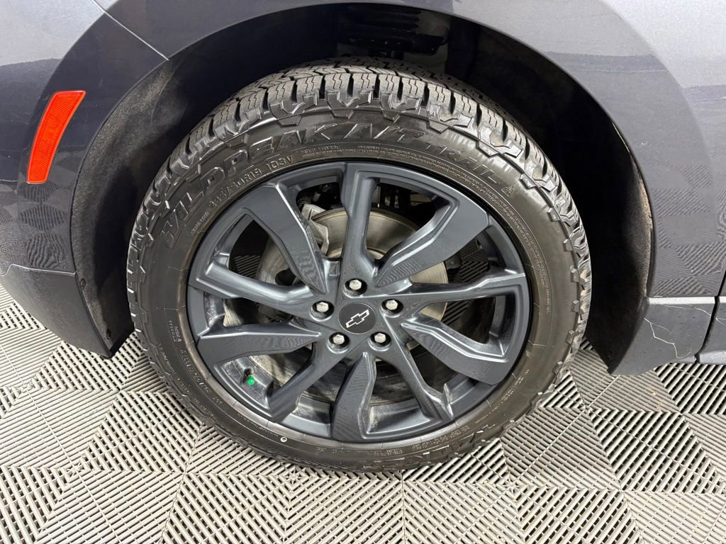 Used 2022 Chevrolet Equinox RS w/ RS Leather Package image 9