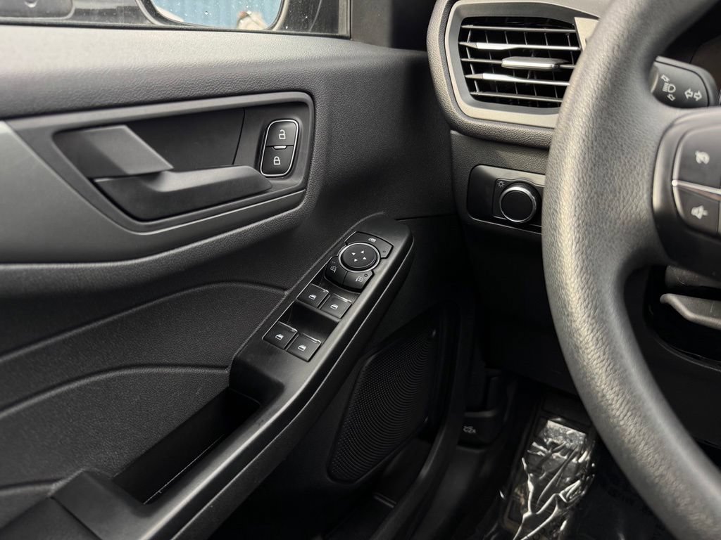Certified 2025 Ford Escape Active AWD/4WD image 36