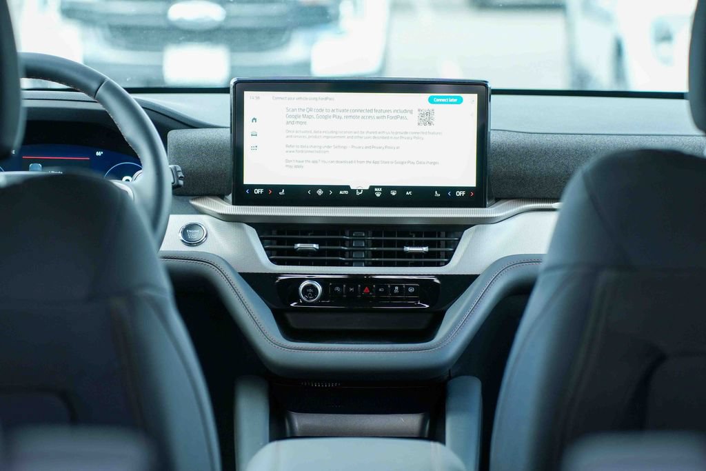 Certified 2026 Ford Explorer Active AWD/4WD image 14