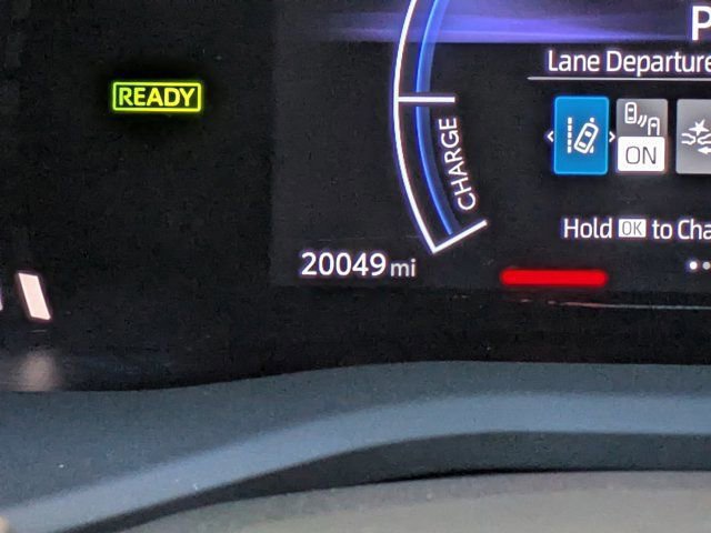 Used 2025 Toyota Camry SE image 26