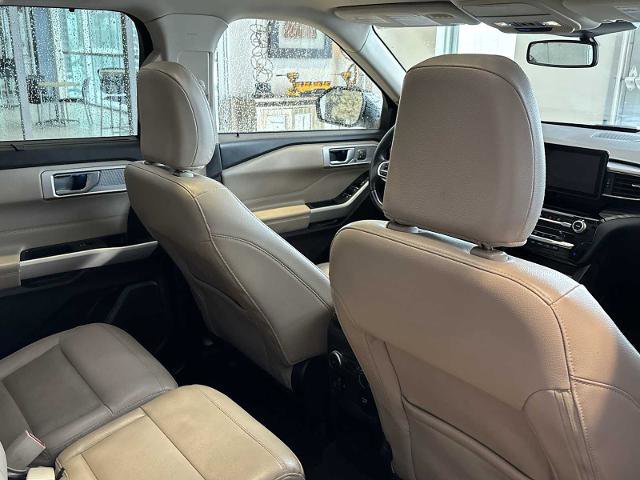 Certified 2021 Ford Explorer Limited w/ Equipment Group 301A image 27
