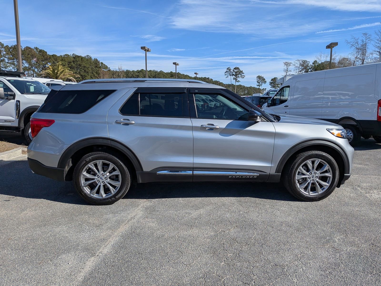 Certified 2023 Ford Explorer Limited image 6