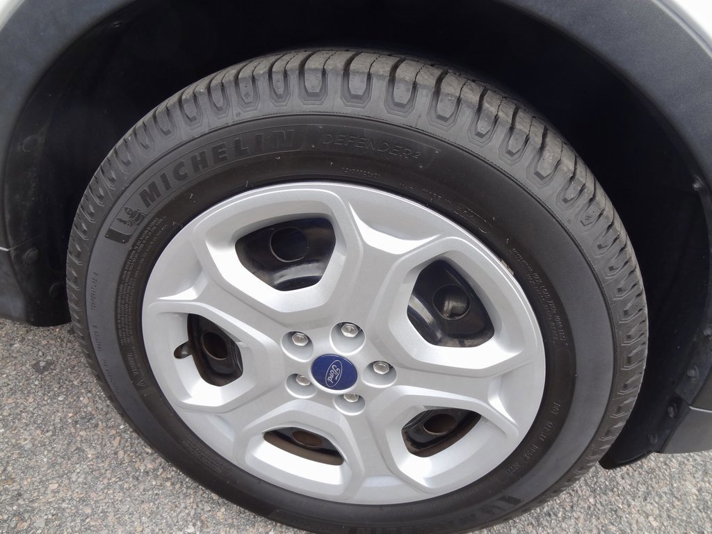 Certified 2019 Ford Escape S image 16