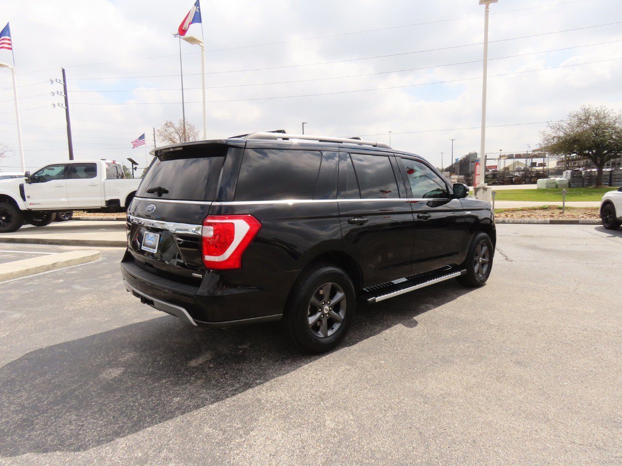 Certified 2021 Ford Expedition XLT image 5