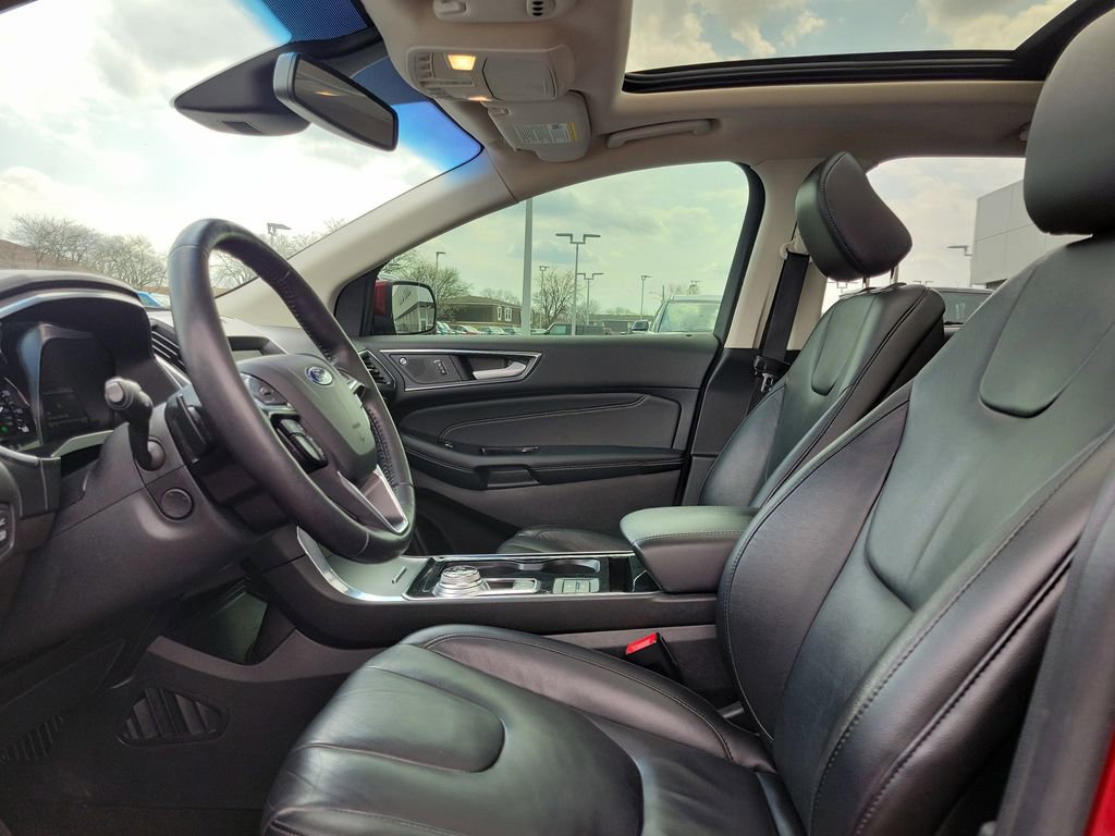 Certified 2020 Ford Edge Titanium AWD/4WD image 17