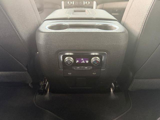Used 2023 GMC Yukon XL SLT RWD image 23