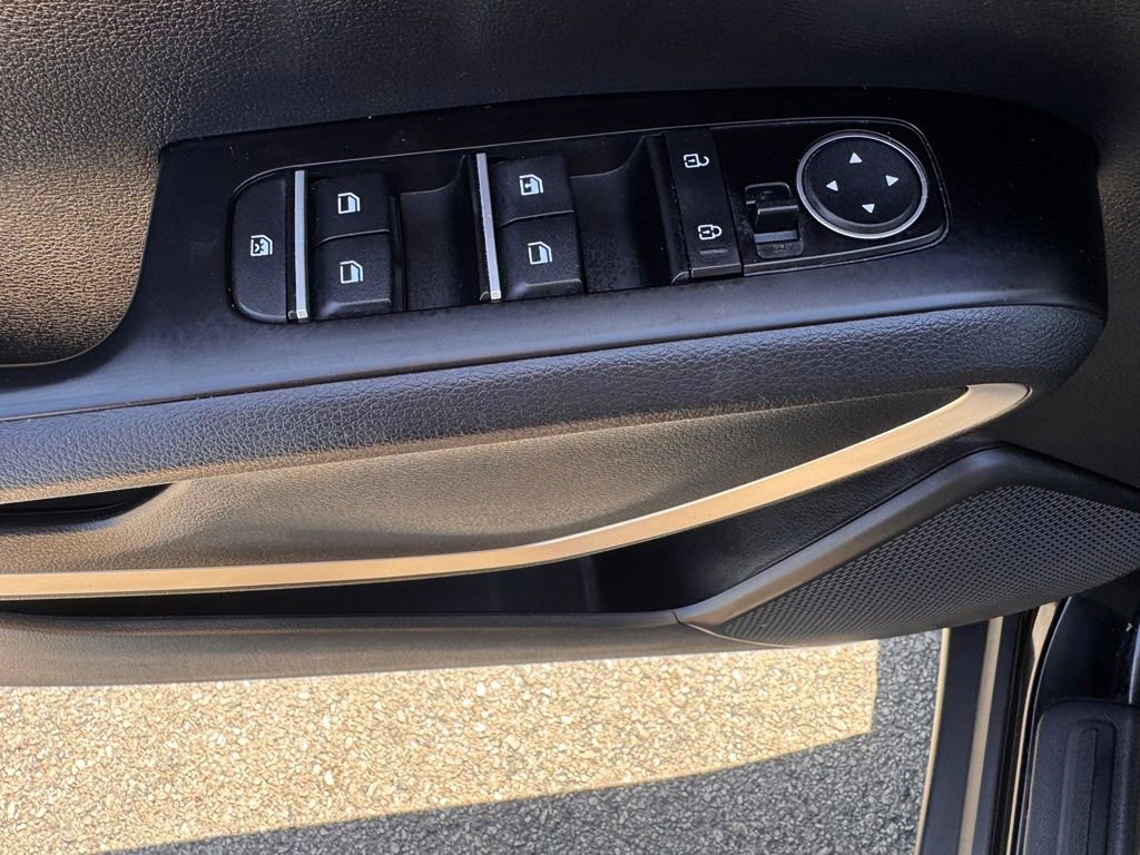Used 2022 Kia Soul LX FWD image 16