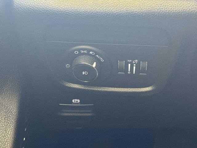 Used 2023 Jeep Grand Cherokee L Overland AWD/4WD image 17