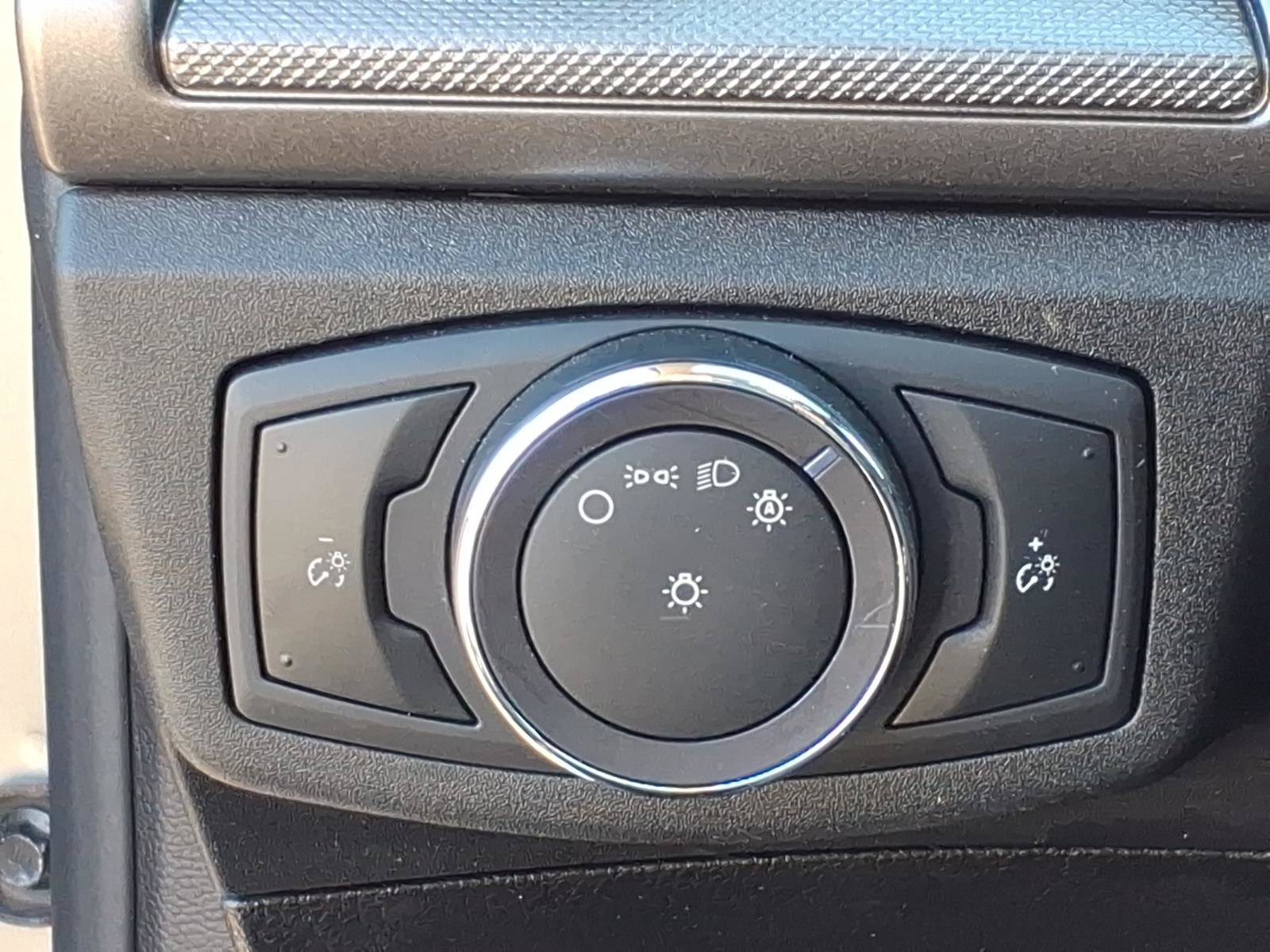 Certified 2019 Ford Fusion SE FWD image 17