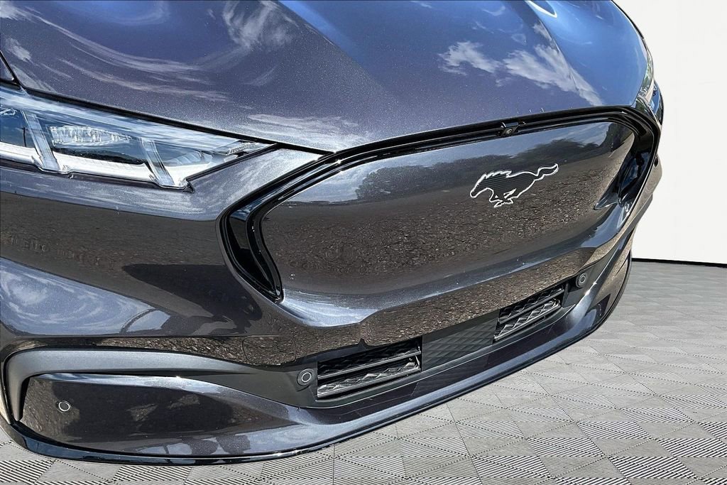 Certified 2022 Ford Mustang Mach-E Premium AWD/4WD image 28