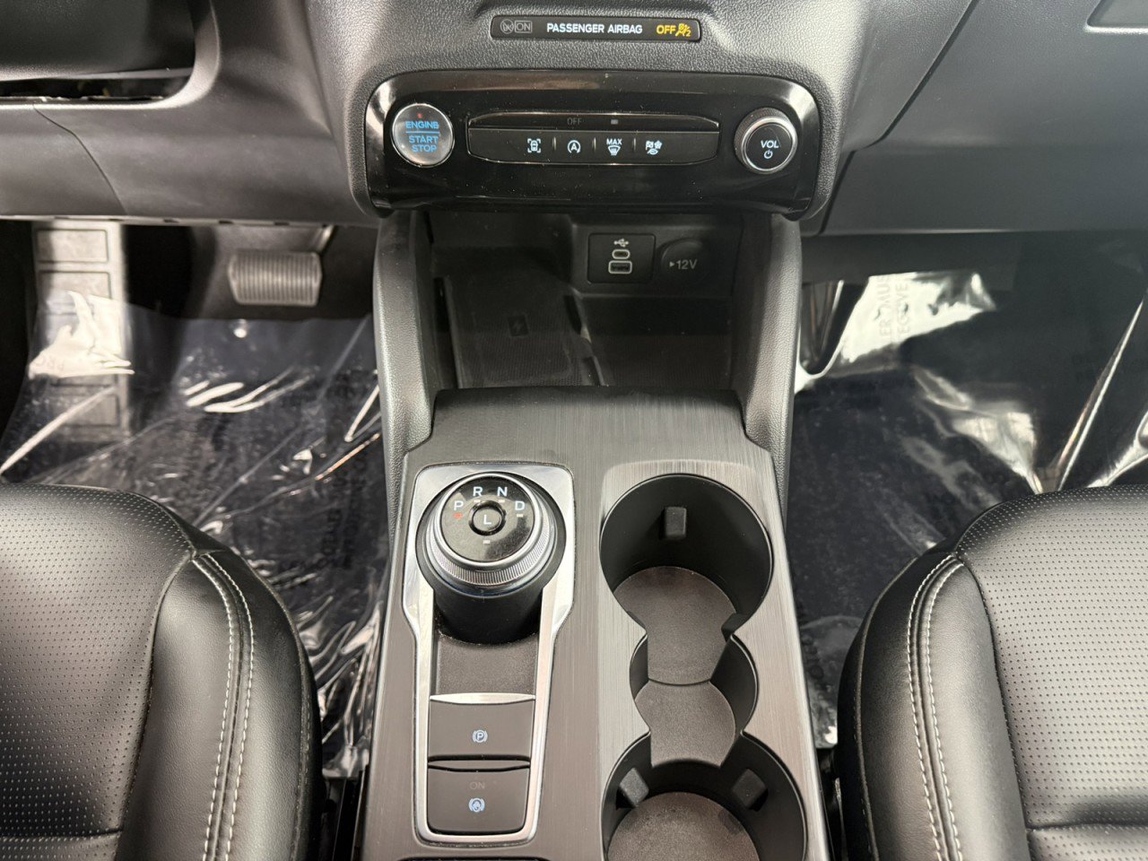 Certified 2025 Ford Escape Platinum AWD/4WD image 21