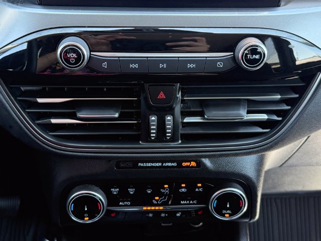Certified 2024 Ford Escape Active AWD/4WD image 11
