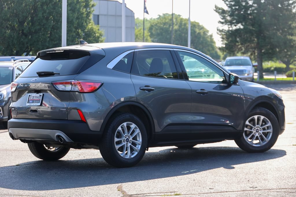 Certified 2022 Ford Escape SE w/ Cold Weather Package FWD image 10