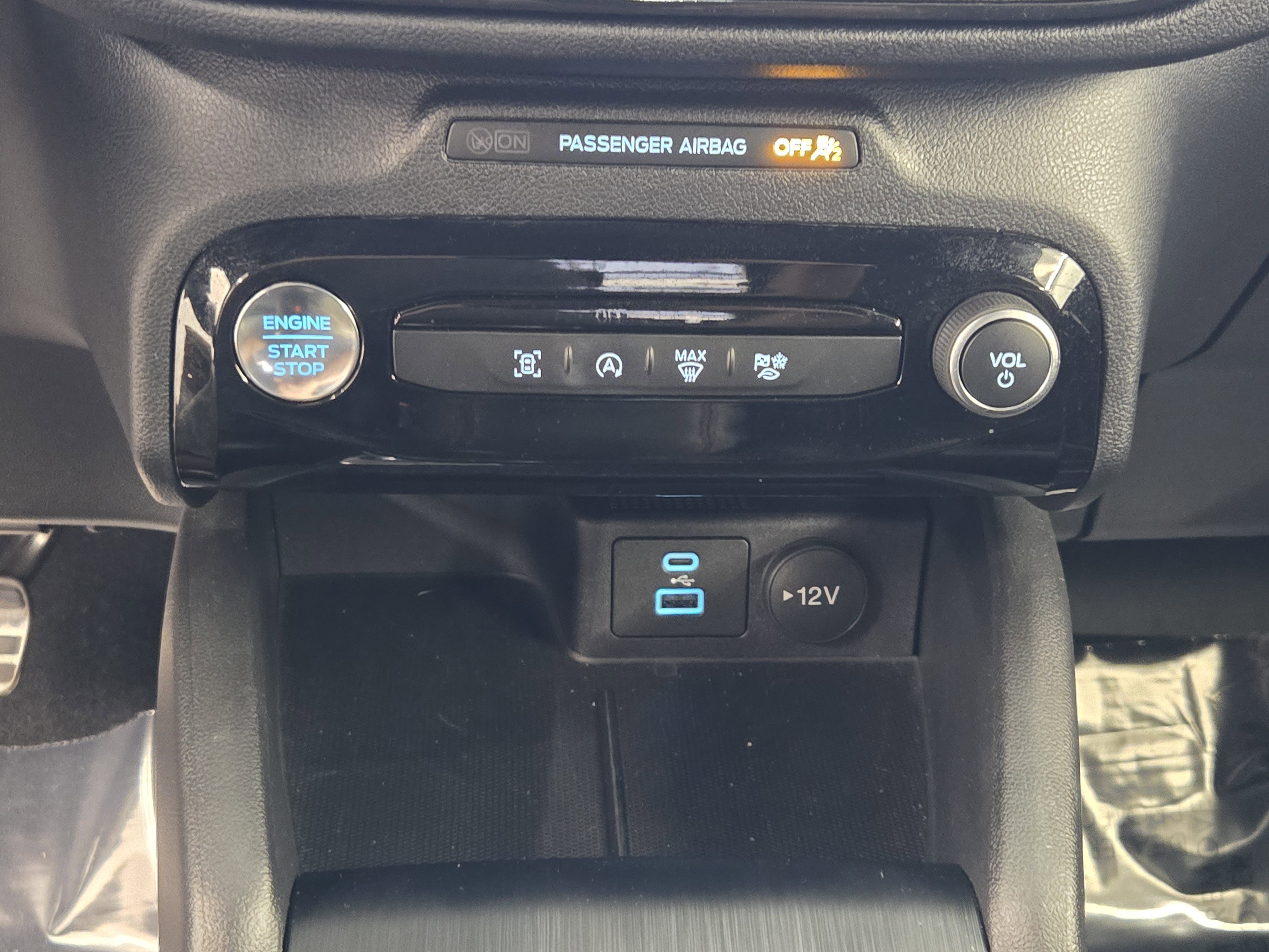 Certified 2023 Ford Escape ST-Line w/ Tech Pack #1 FWD image 19