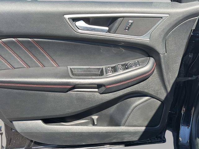 Certified 2024 Ford Edge ST-Line w/ Class II Trailer Tow Package AWD/4WD image 24