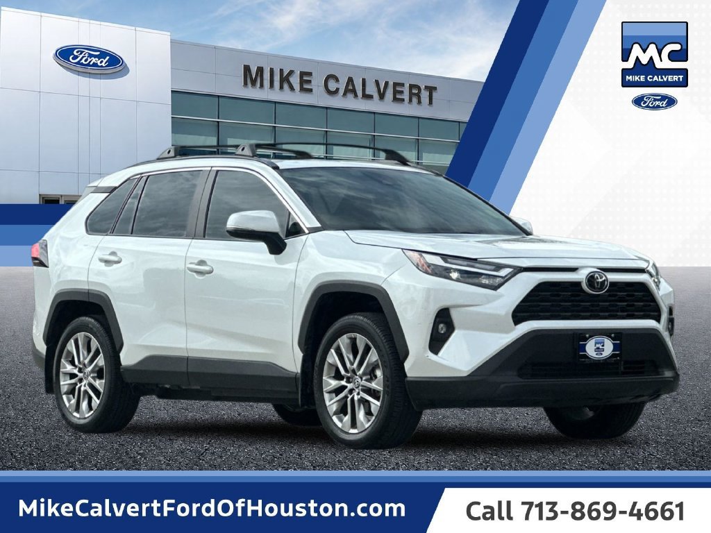 Used 2024 Toyota RAV4 XLE Premium FWD image 7