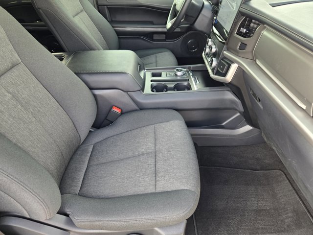 Certified 2024 Ford Expedition XLT RWD image 12