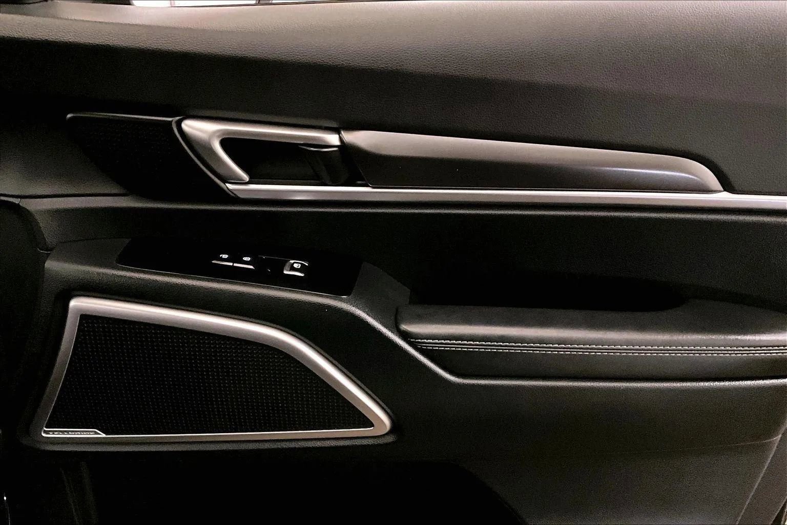 Used 2025 Kia Telluride S image 23