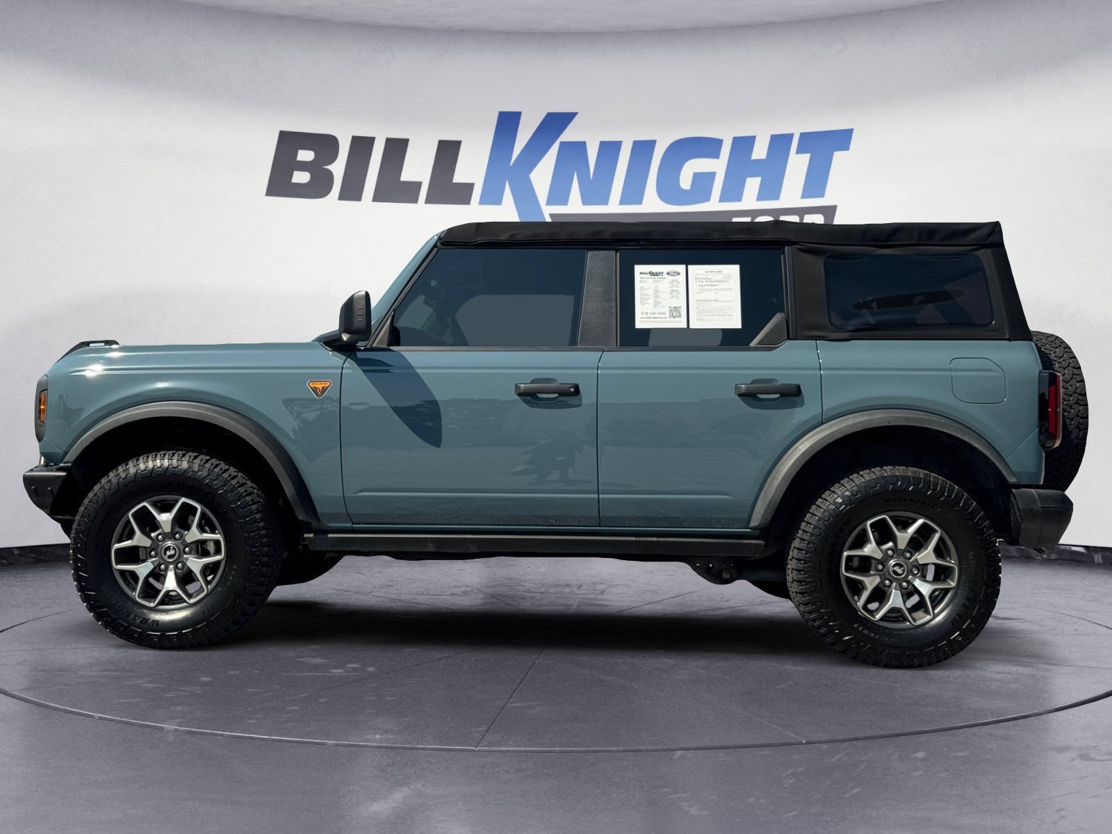 Certified 2022 Ford Bronco Badlands AWD/4WD image 2