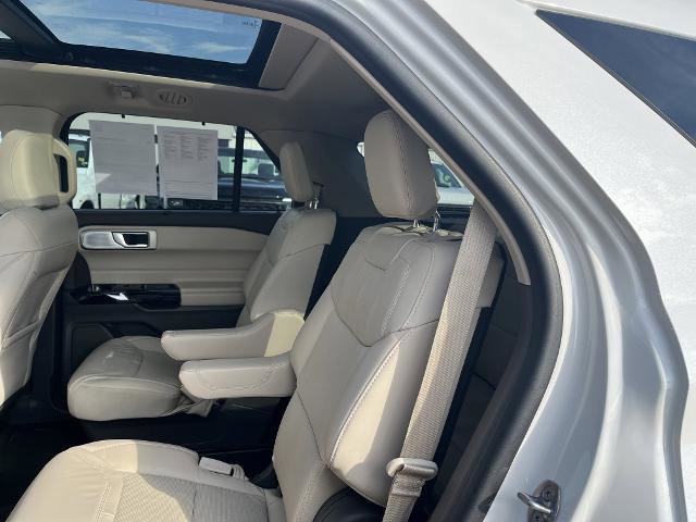 Certified 2024 Ford Explorer Platinum w/ Technology Package image 10
