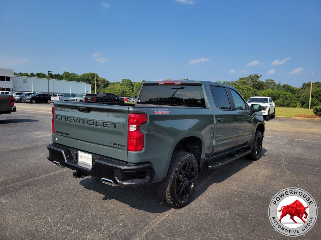 Used 2025 Chevrolet Silverado 1500 Custom Trail Boss w/ LPO, Dark Essentials Package AWD/4WD image 5