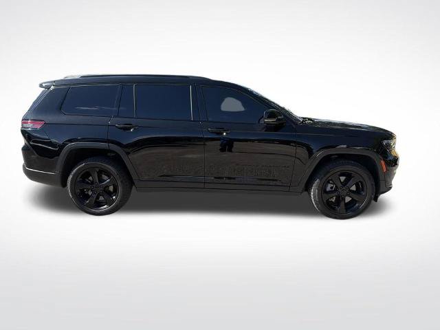 Used 2024 Jeep Grand Cherokee L Limited w/ Black Appearance Package RWD image 4