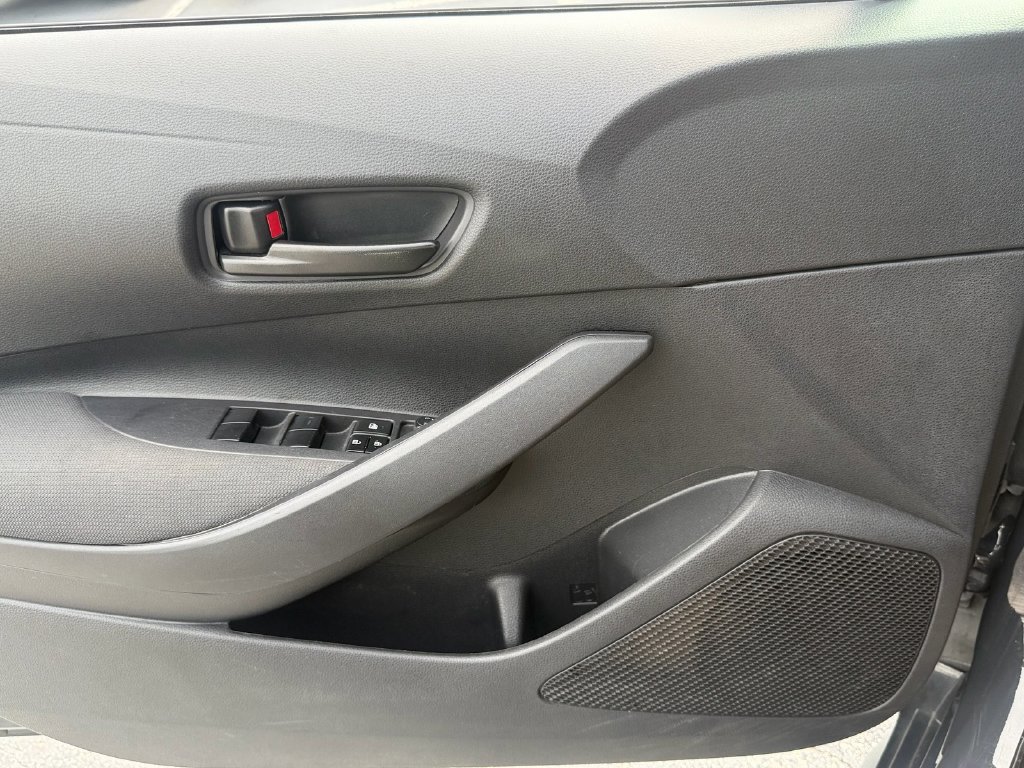 Used 2024 Toyota Corolla LE FWD image 31