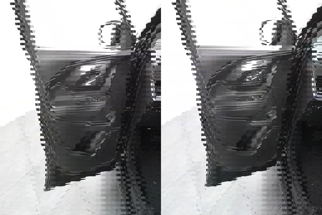 Used 2021 GMC Terrain SLT image 8