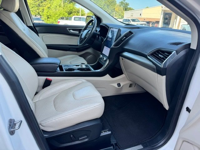 Certified 2022 Ford Edge Titanium w/ Equipment Group 301A AWD/4WD image 30
