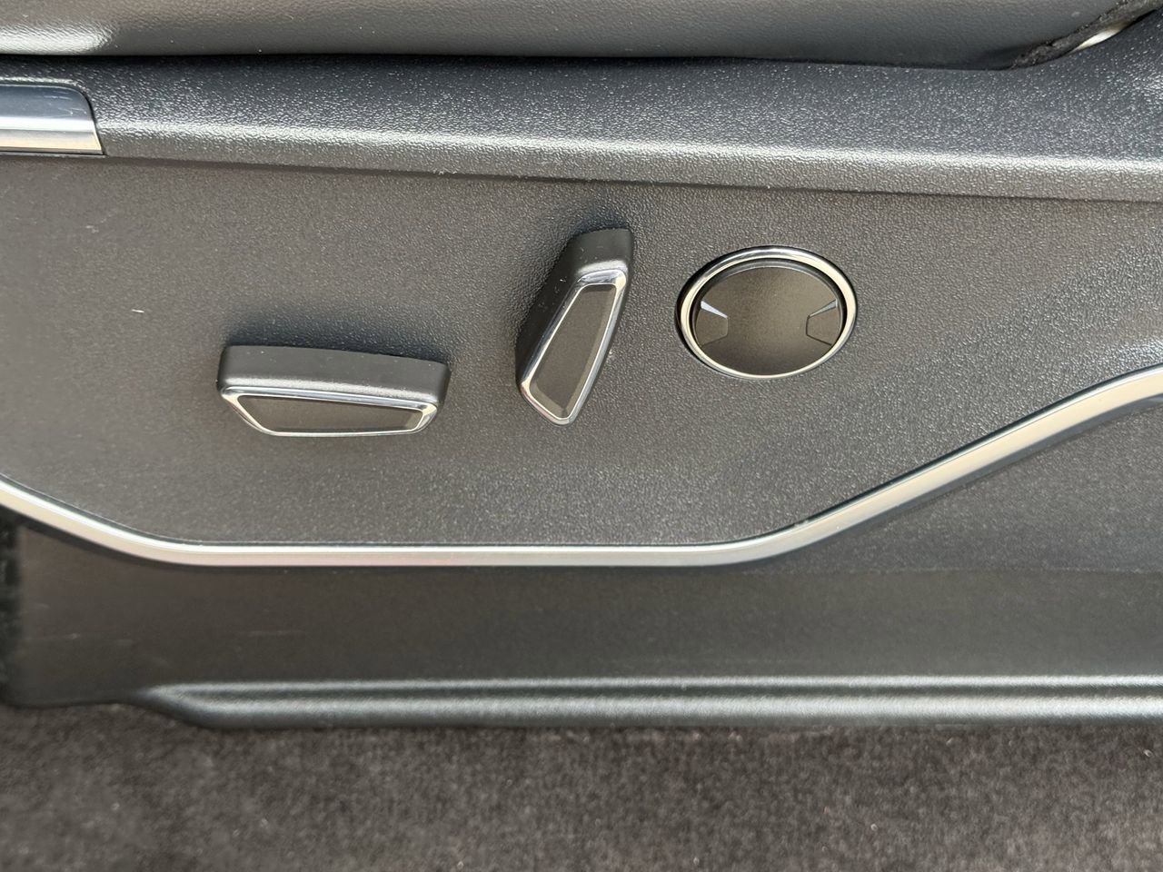 Certified 2022 Ford F150 Raptor w/ Equipment Group 801A High image 27