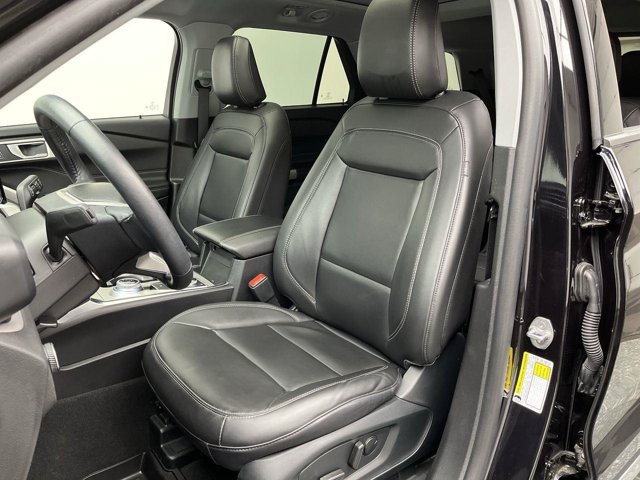 Certified 2023 Ford Explorer XLT w/ Equipment Group 202A AWD/4WD image 11