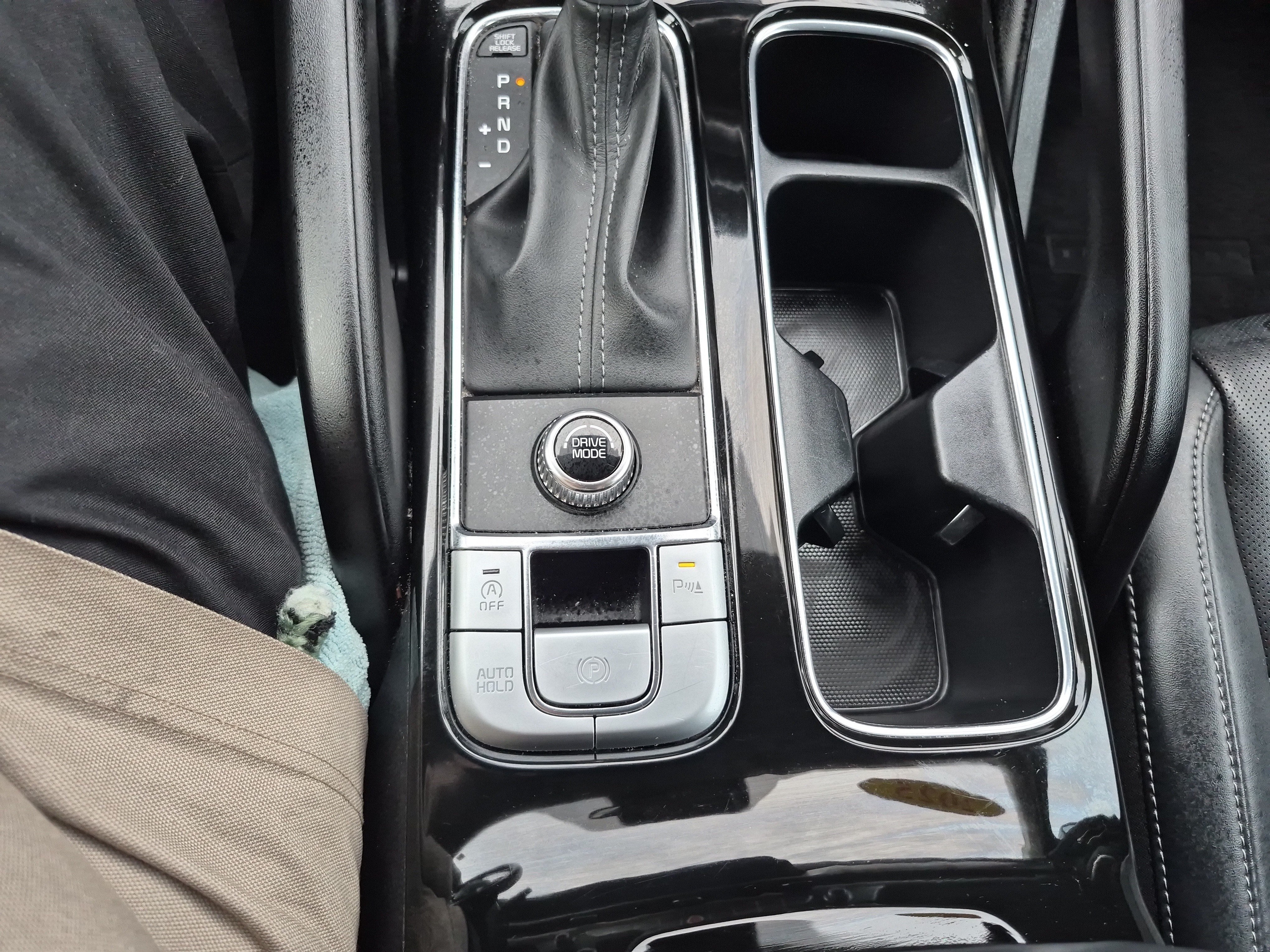 Used 2025 Kia Telluride S FWD image 29