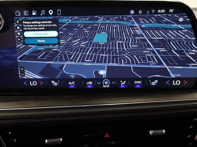 Used 2026 Chevrolet Suburban Z71 AWD/4WD image 32