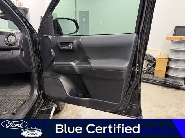 Used 2020 Toyota Tacoma TRD Off-Road image 28