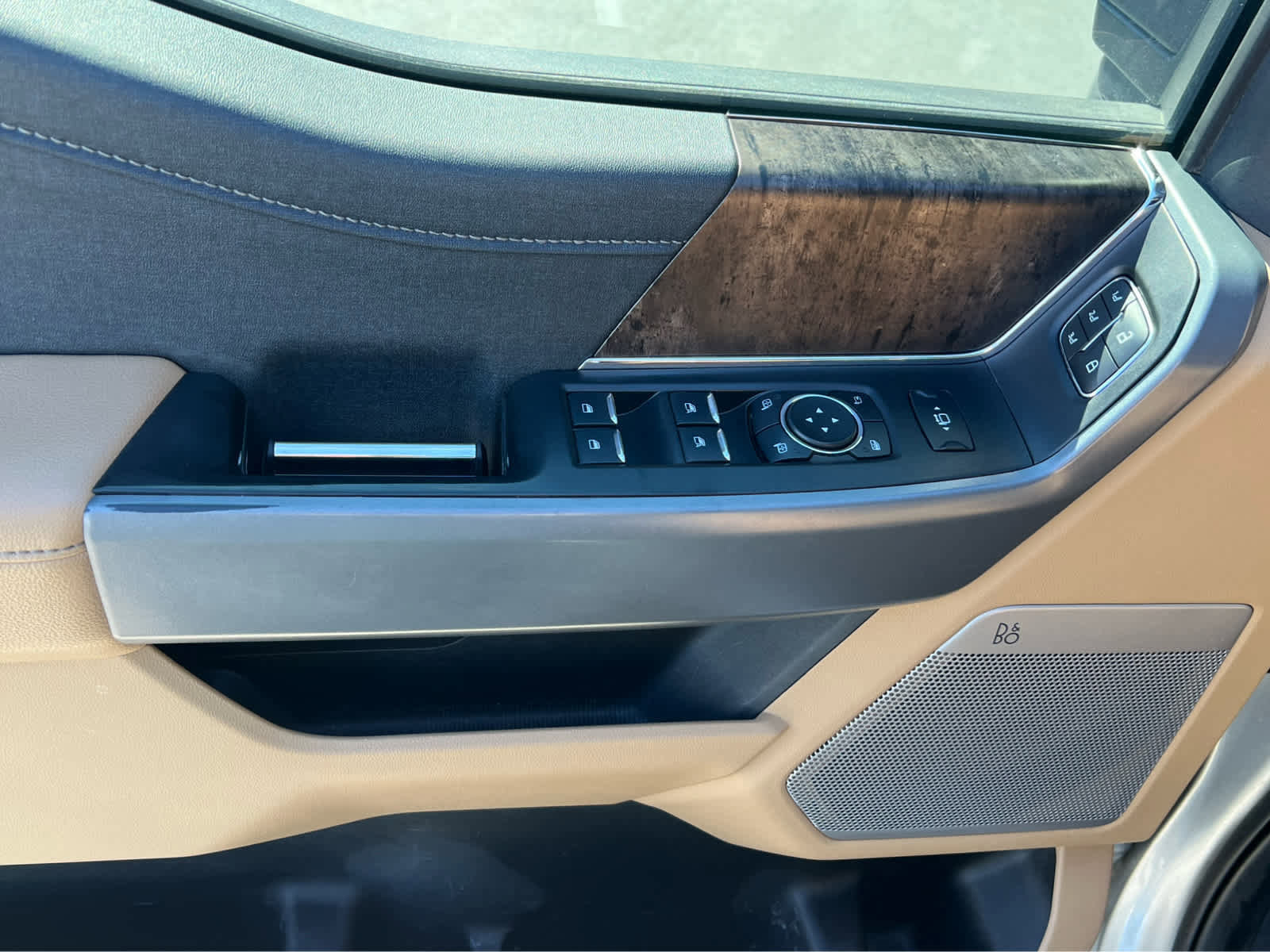 Certified 2024 Ford F350 Lariat image 31