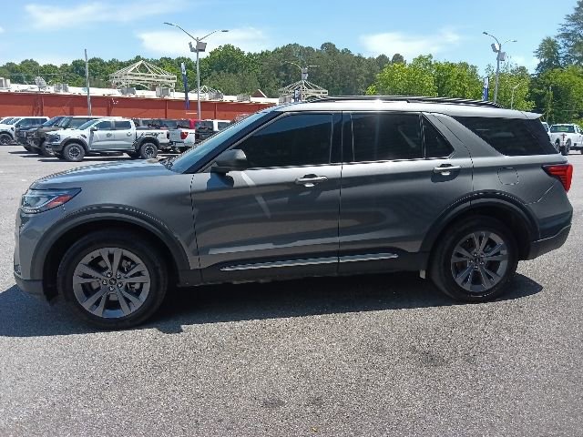 Certified 2025 Ford Explorer Active w/ Active Comfort Package AWD/4WD image 6