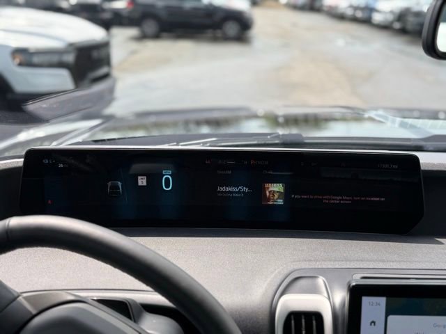Certified 2025 Ford Expedition Active AWD/4WD image 9